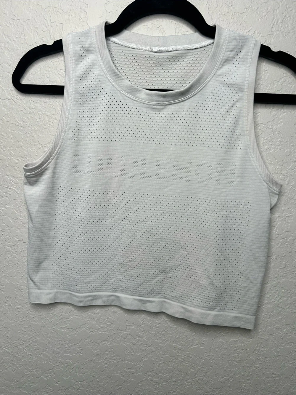 Lululemon White Seamless Mesh Cropped Tank Top